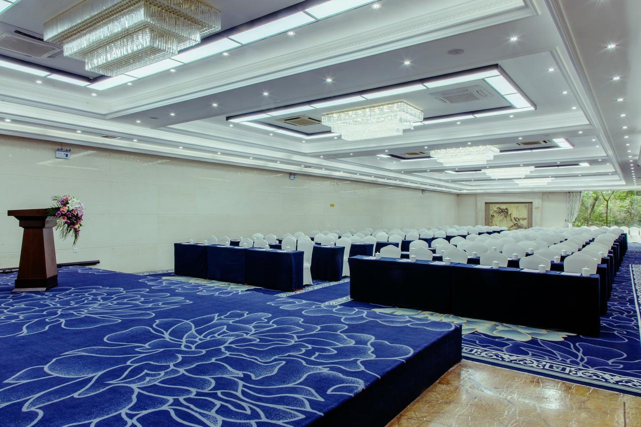 Grand Villa Hotel Гуанчжоу Экстерьер фото